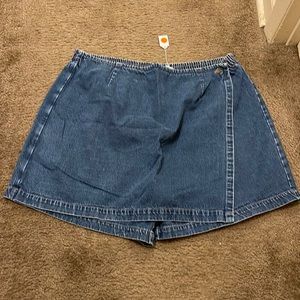 Basic Edition Shorts (skort)